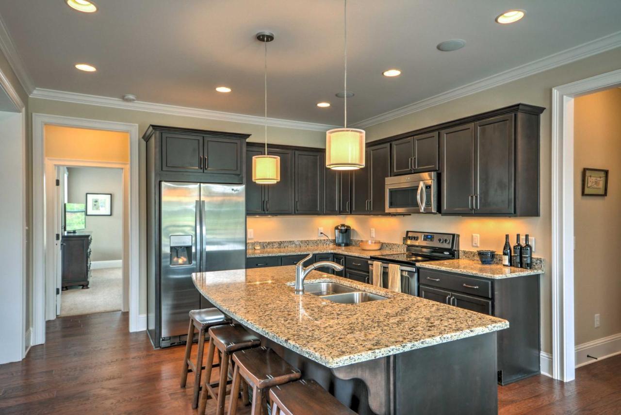 Spacious Family-Friendly Retreat With Winter Rates! Greensboro Exterior photo