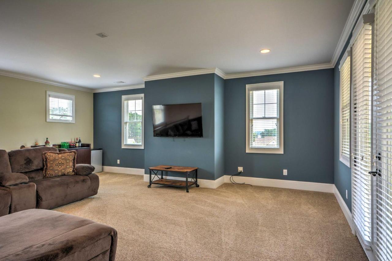Spacious Family-Friendly Retreat With Winter Rates! Greensboro Exterior photo